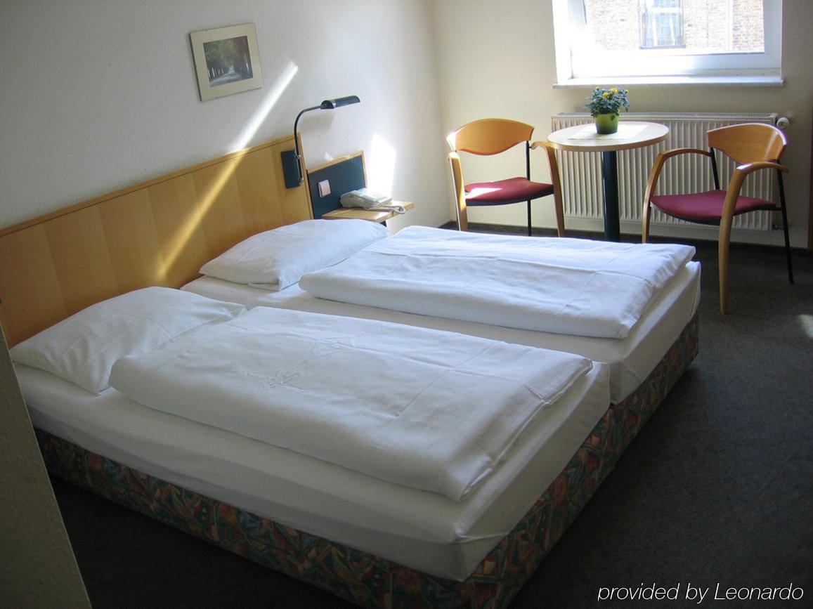 Akzent Parkhotel Trebbin Esterno foto