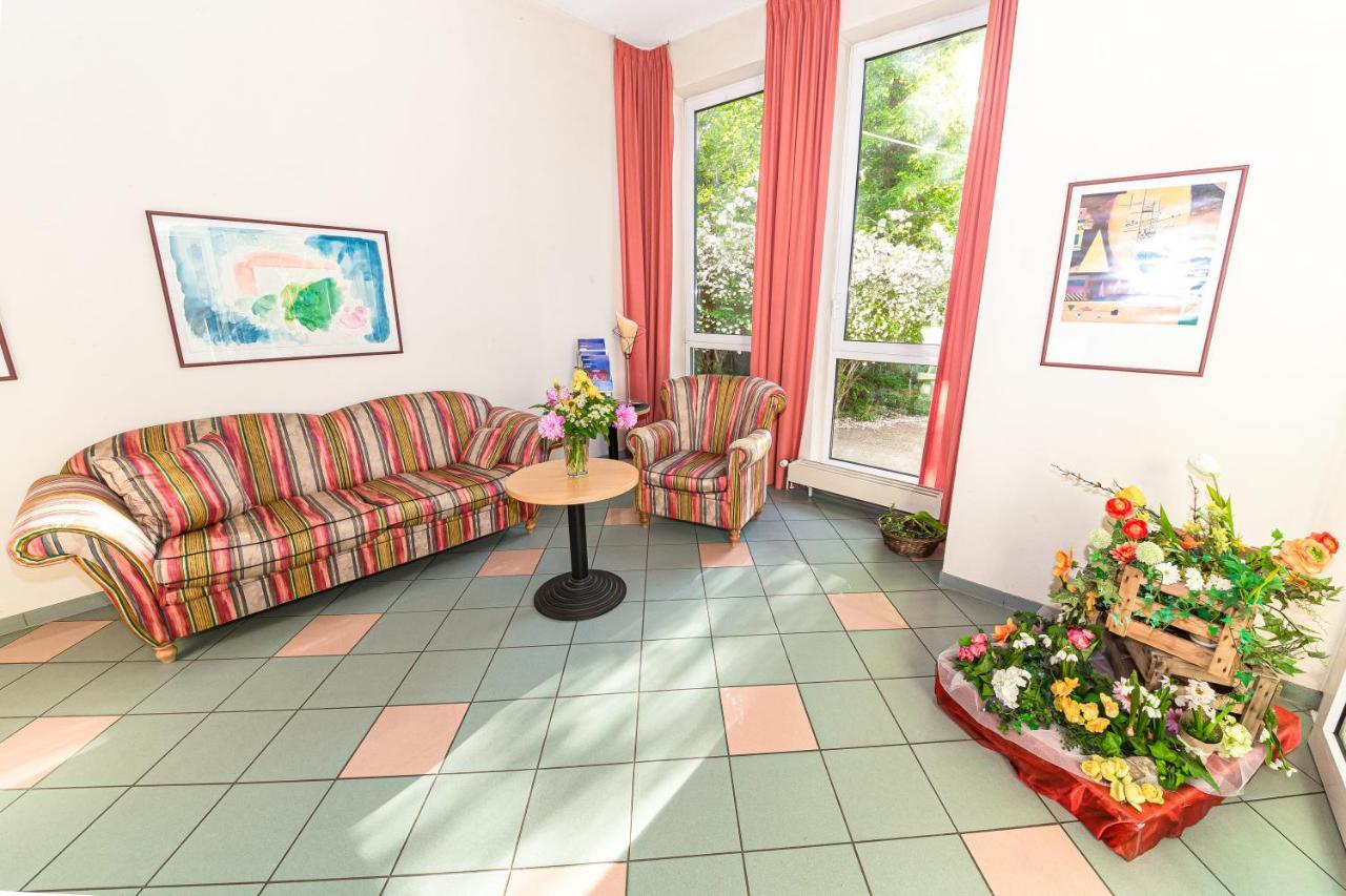 Akzent Parkhotel Trebbin Esterno foto