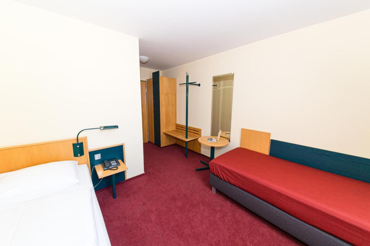 Akzent Parkhotel Trebbin Esterno foto