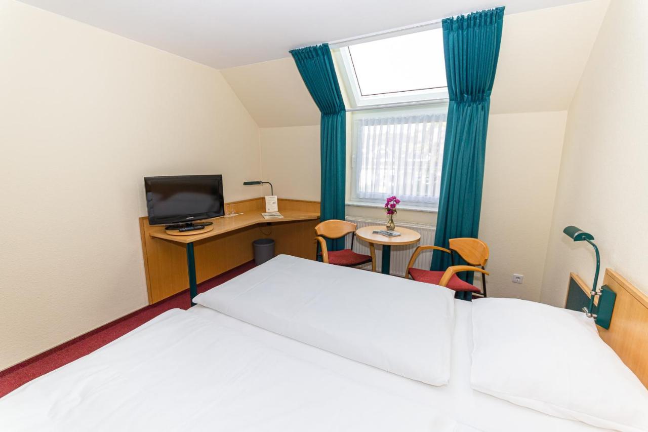 Akzent Parkhotel Trebbin Esterno foto