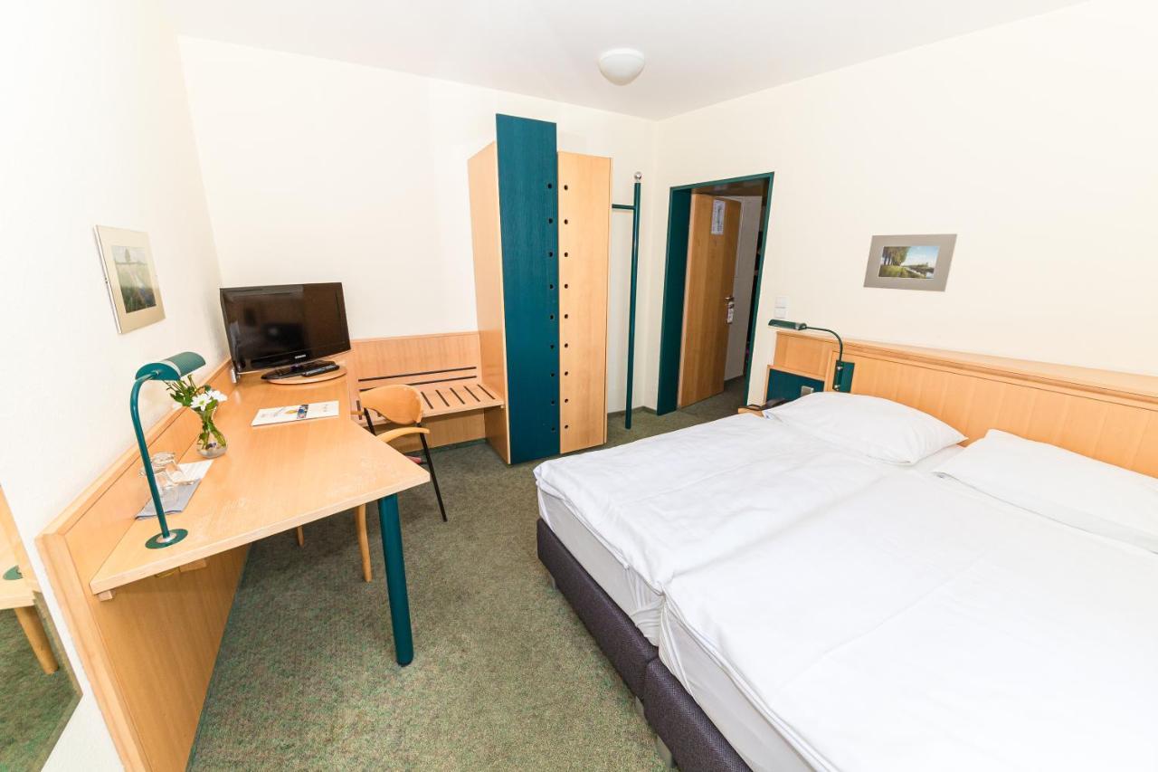 Akzent Parkhotel Trebbin Esterno foto